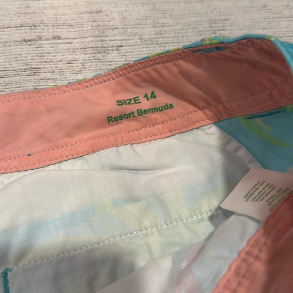 Woman’s Lily Pulitzer Resort Bermuda size 14 - Picture 4 of 9